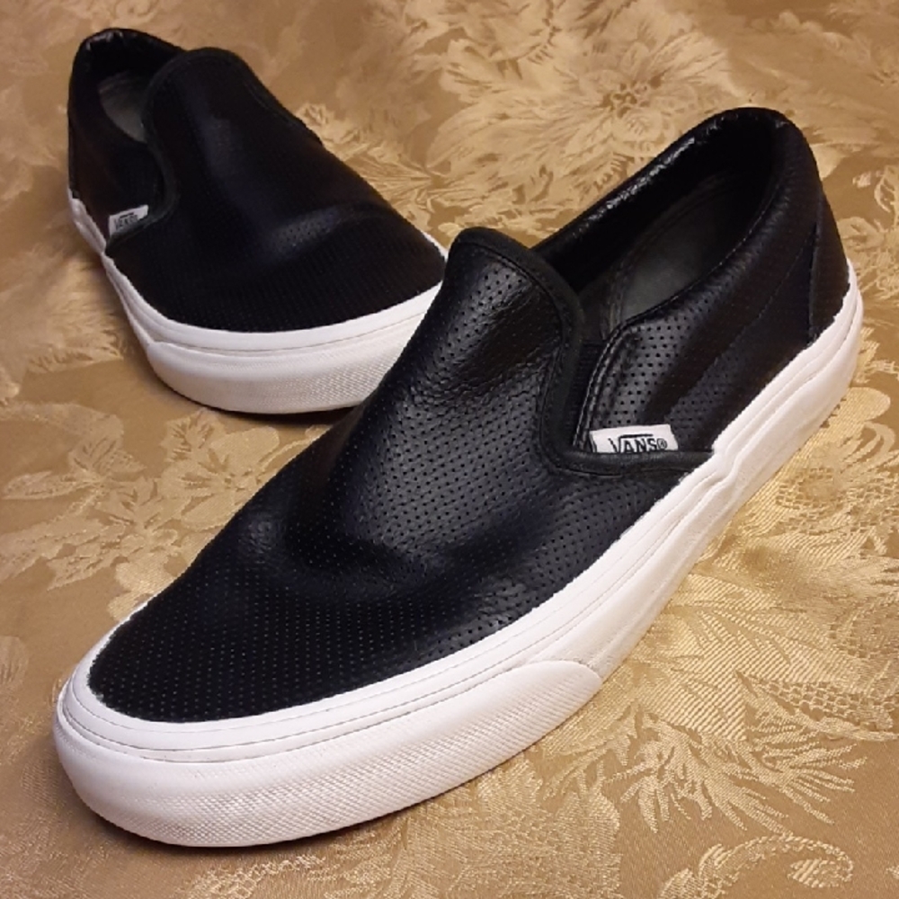 VANS Black Leather  Perforated Slip-On Women's 7.0 Men's 5.5 Shoes